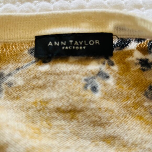 Ann Taylor Factory Sweater & Tank Set in Gold/Black (L) Gently Used/No Flaws - Picture 10 of 10
